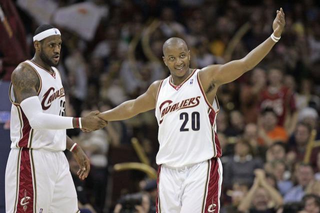 1615800637630092880.jpg eric-snow-lebron-james-9e4e9a60d442480c.jpg